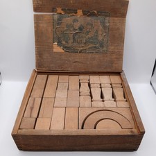 Uralter Steinbaukasten mit